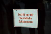 Schild 9